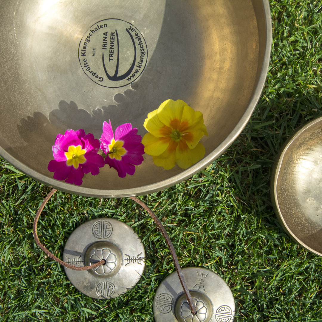 How do singing bowls heal?
